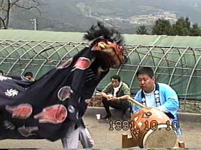 たじりでの獅子舞